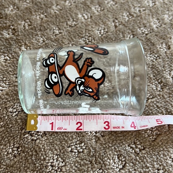 Vintage 1990 Tom and Jerry Welches Jar - Picture 4 of 4